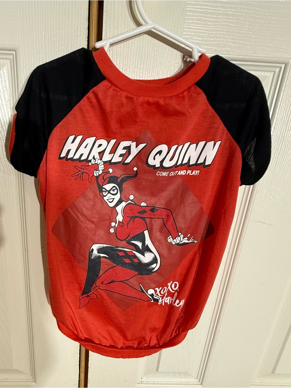 Harley Quinn DC Comics Red Black Raglan Graphic Tee Small
